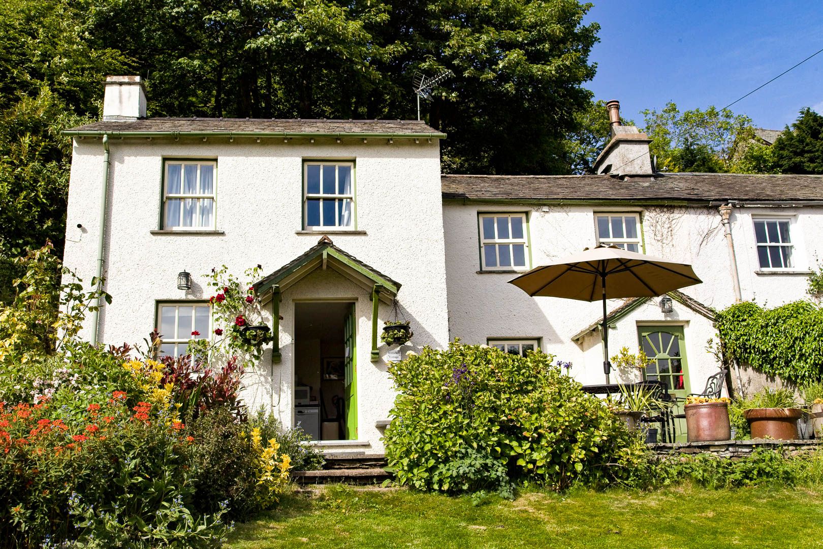 Brimstock Cottage Garden and Patio